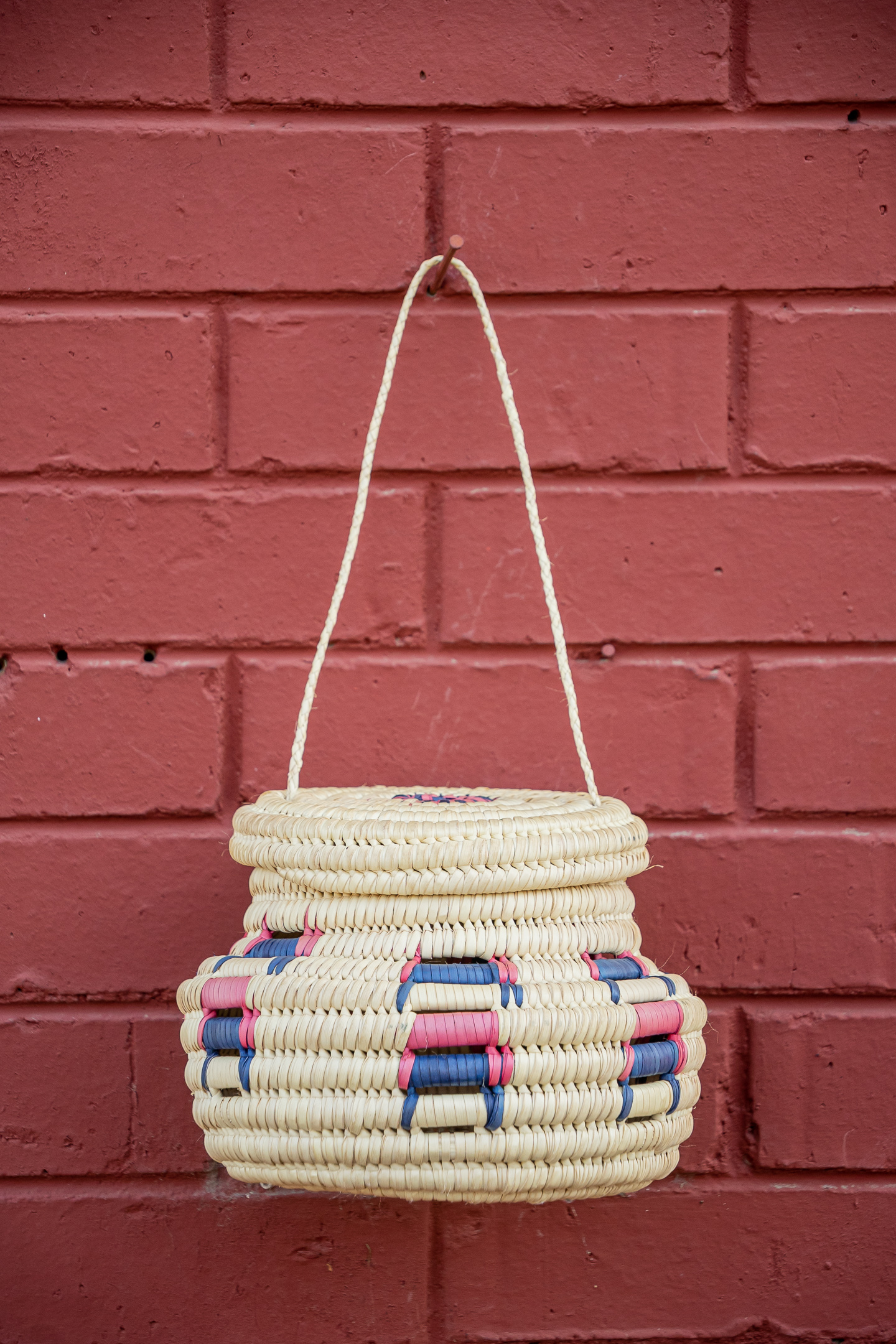 Artisan Woven Mini-Basket Handbag (Large Size)